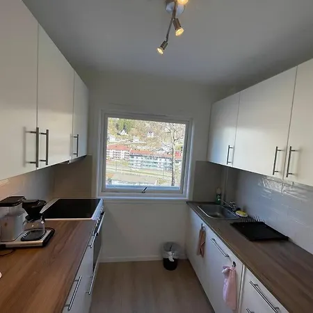 Lovely 2 Bedroom Apartmen With Free Parking Bergen Eksteriør billede
