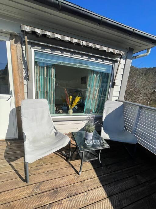 Appartement Lovely 2 Bedroom With Free Parking *